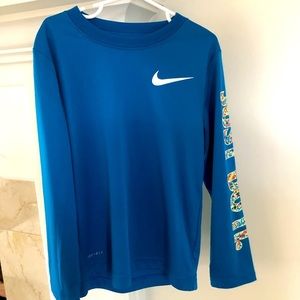 Boys Nike Long Sleeve Dri-fit in Blue size 6-7 years